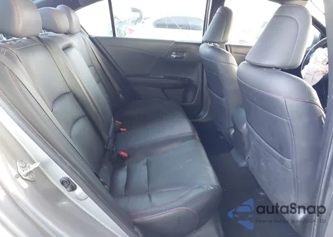 2017 Honda Accord Sport Se z USA, uszkodzony, nr VIN 1HGCR2F17HA136440